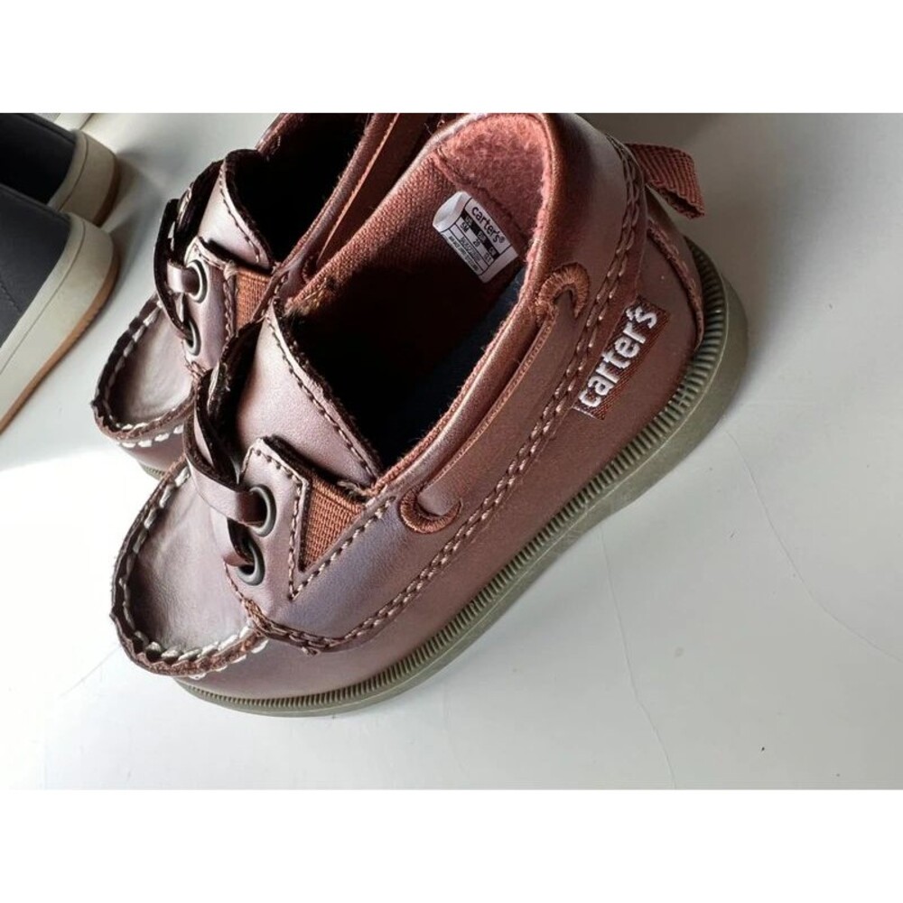 Carter’s size 5 boat shoes nwot